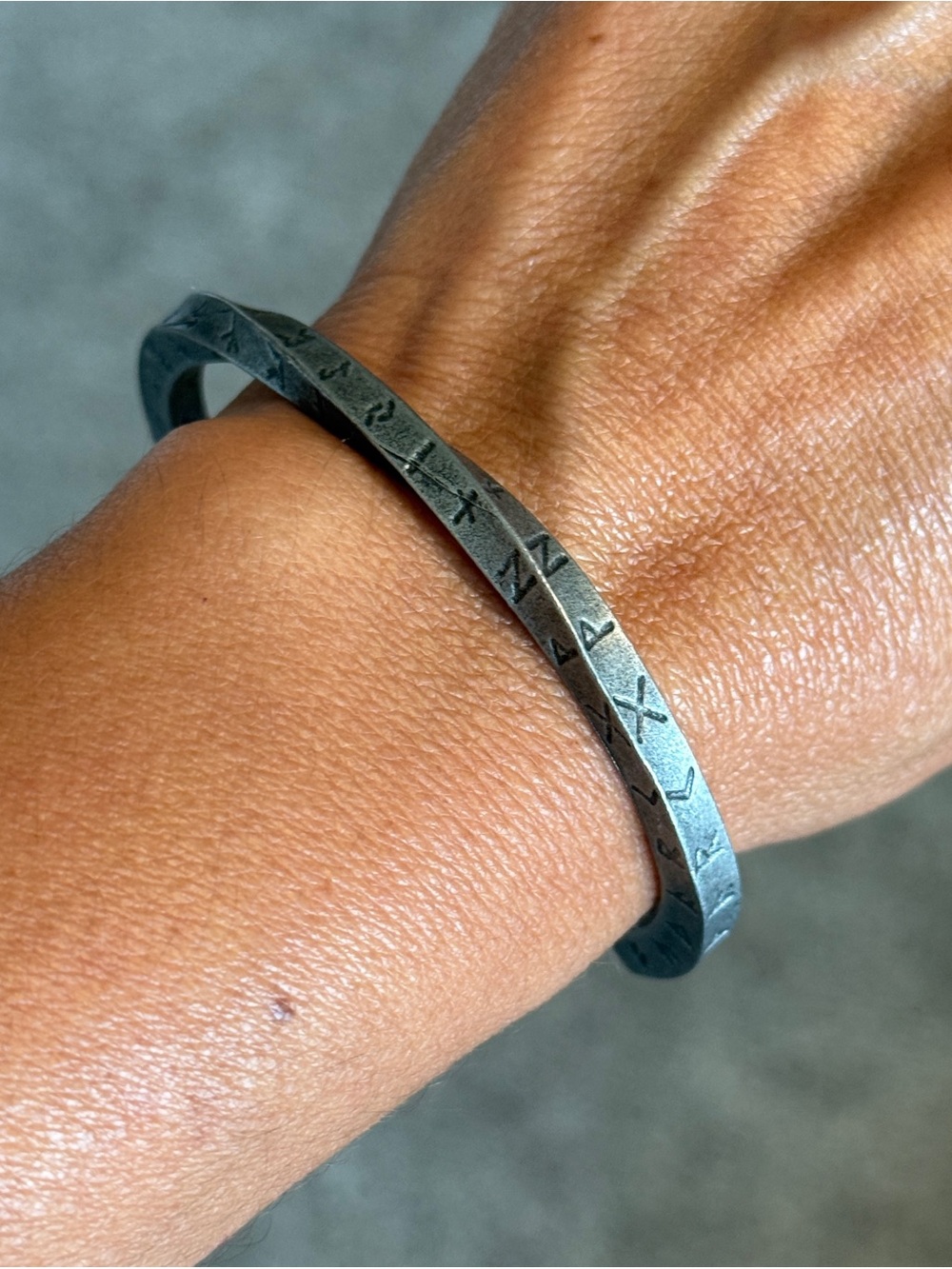 Stainless steel rune twisted cuff open bangle